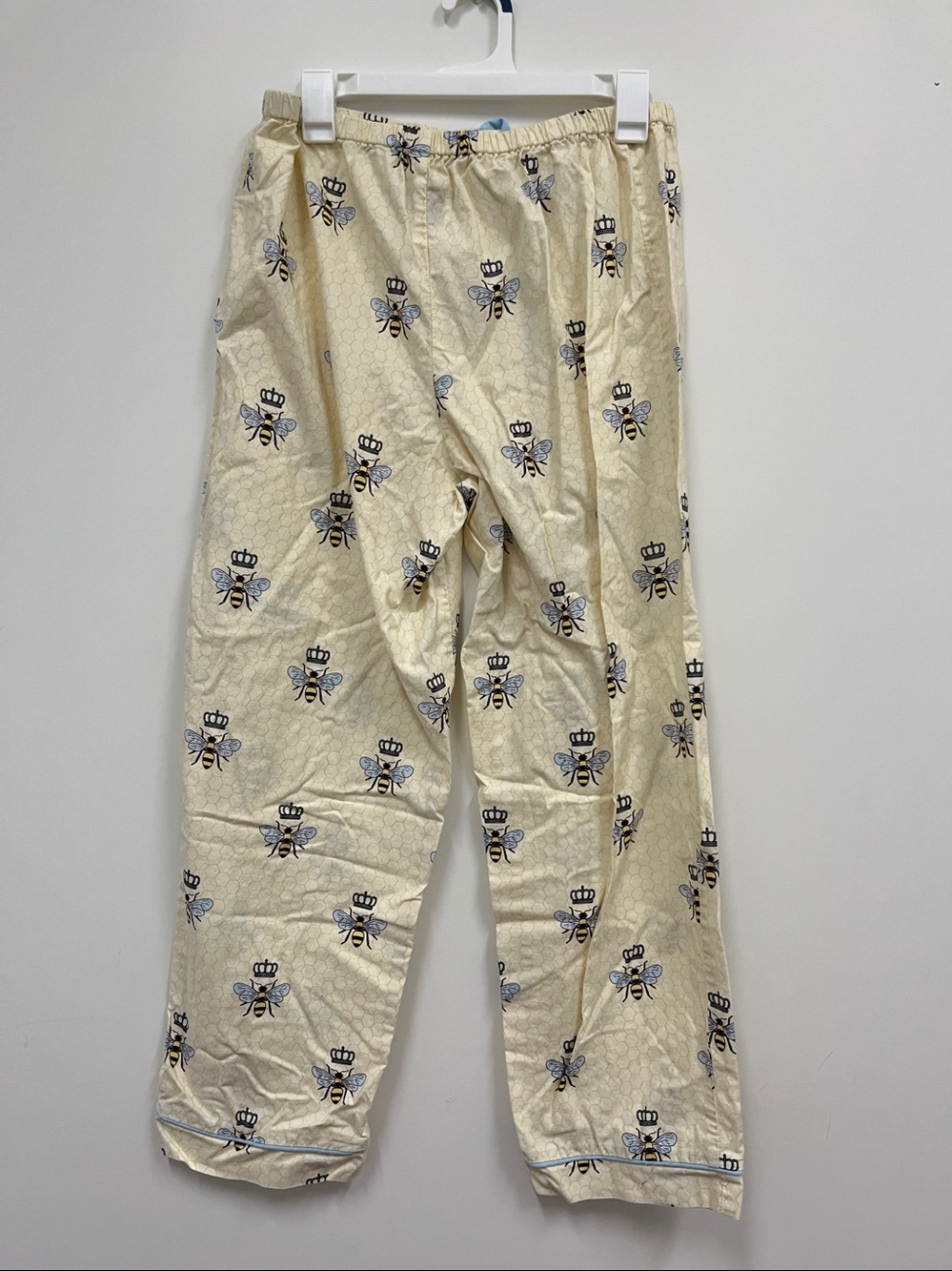 The Cat's Pajamas Cream Queen Bee Print Pajama set size Large - Picture 10 of 11